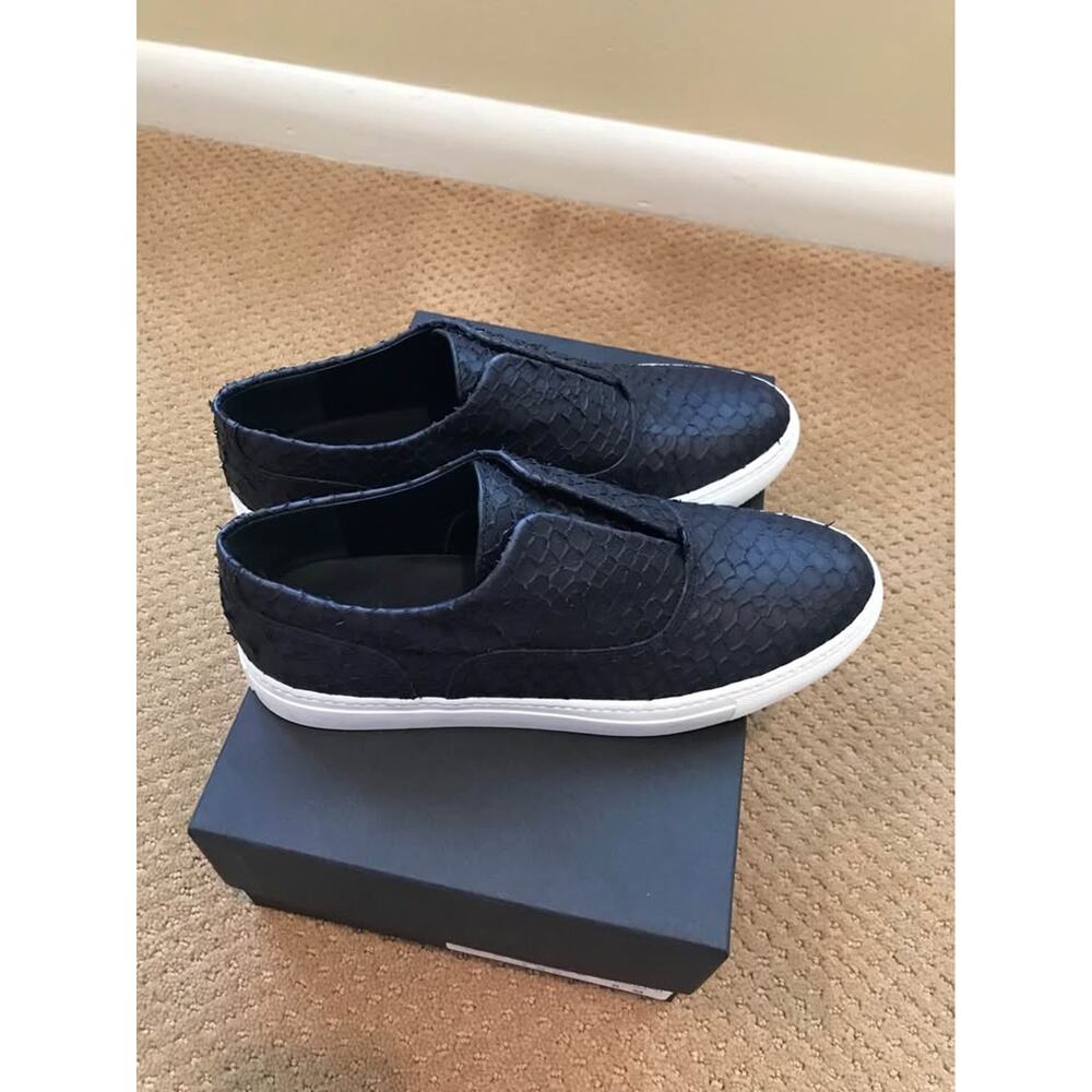 BNWT Vince Black Snake Print Slip-On Sneakers Size 8 - Picture 2 of 8